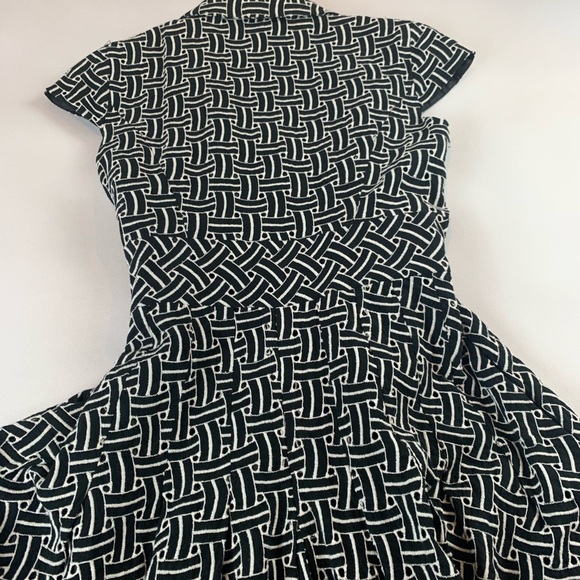 Jones New York Embroidered dress Size 8 - Picture 7 of 8